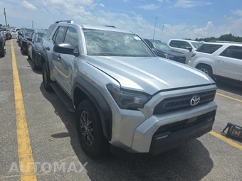 2025 Toyota 4Runner SR5 - miniatura 3