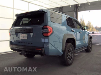 2025 Toyota 4Runner SR5 - miniatura 5