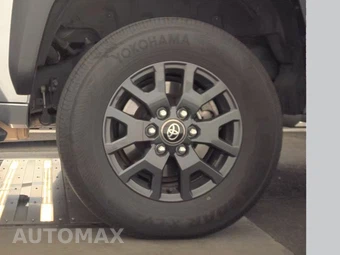 2025 Toyota 4Runner SR5 - miniatura 12
