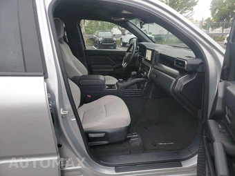 2025 Toyota 4Runner SR5 - miniatura 14
