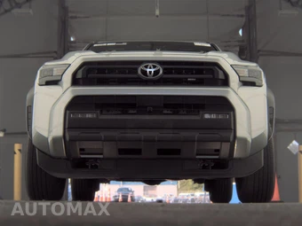 2025 Toyota 4Runner SR5 - miniatura 3
