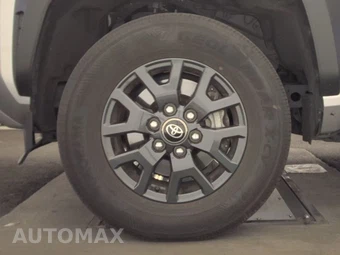 2025 Toyota 4Runner SR5 - miniatura 9