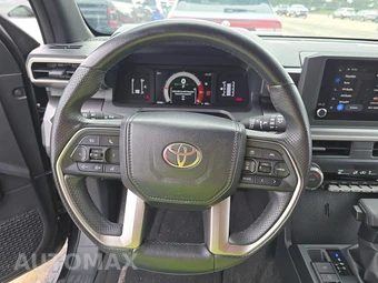 2025 Toyota 4Runner SR5 - miniatura 10