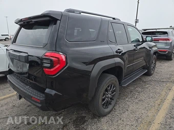 2025 Toyota 4Runner SR5 - miniatura 4