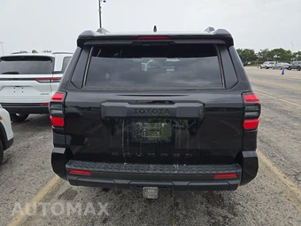 2025 Toyota 4Runner SR5 - miniatura 5