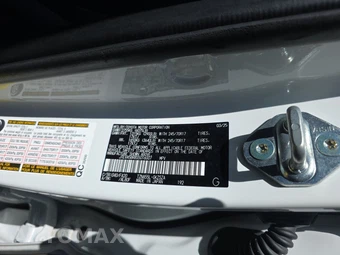 2025 Toyota 4Runner SR5 - miniatura 14