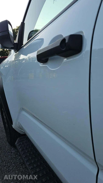 2025 Toyota 4Runner SR5 - miniatura 23
