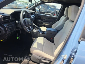 2025 Toyota 4Runner SR5 - miniatura 11