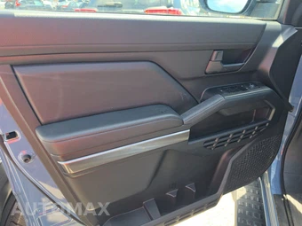 2025 Toyota 4Runner SR5 - miniatura 13