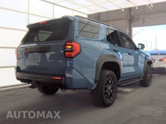2025 Toyota 4Runner SR5 - miniatura 5