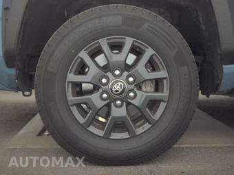 2025 Toyota 4Runner SR5 - miniatura 9