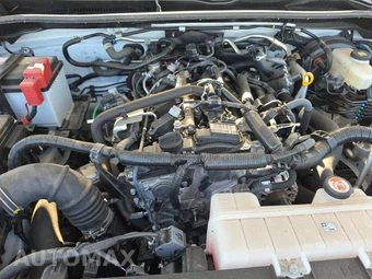 2025 Toyota 4Runner SR5 - miniatura 15