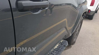 2025 Toyota 4Runner SR5 - miniatura 21
