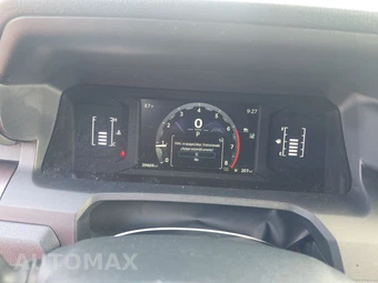 2025 Toyota 4Runner SR5 - miniatura 12