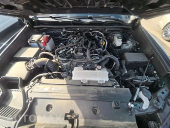2025 Toyota 4Runner SR5 - miniatura 15