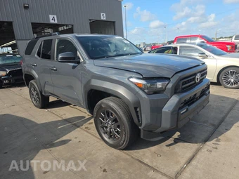 2025 Toyota 4Runner SR5 - miniatura 3