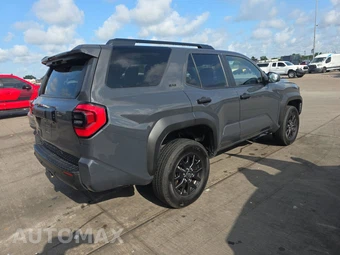 2025 Toyota 4Runner SR5 - miniatura 4