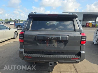 2025 Toyota 4Runner SR5 - miniatura 5