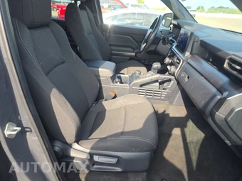 2025 Toyota 4Runner SR5 - miniatura 8