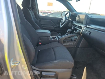 2025 Toyota 4Runner SR5 - miniatura 8