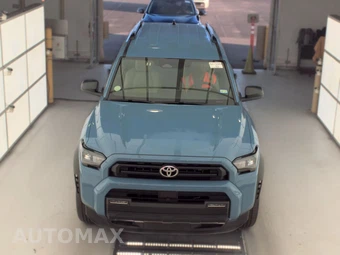2025 Toyota 4Runner SR5 - miniatura 2
