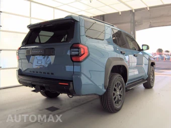 2025 Toyota 4Runner SR5 - miniatura 5