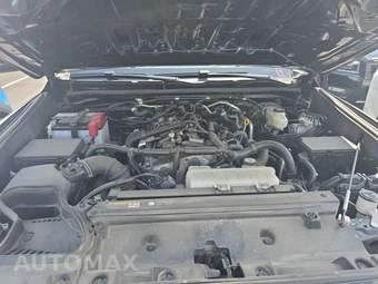 2025 Toyota 4Runner SR5 - miniatura 15