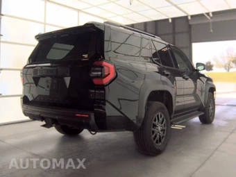 2025 Toyota 4Runner SR5 - miniatura 4