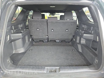 2025 Toyota 4Runner SR5 - miniatura 16