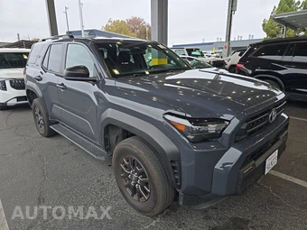 2025 Toyota 4Runner SR5 - miniatura 3