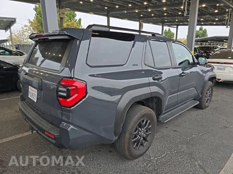 2025 Toyota 4Runner SR5 - miniatura 4