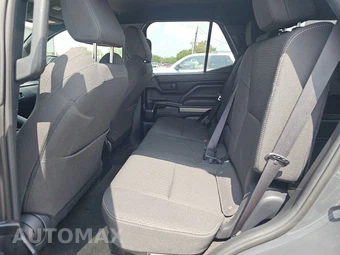 2025 Toyota 4Runner SR5 - miniatura 13