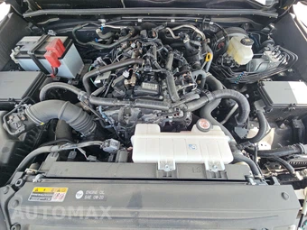 2025 Toyota 4Runner SR5 - miniatura 15