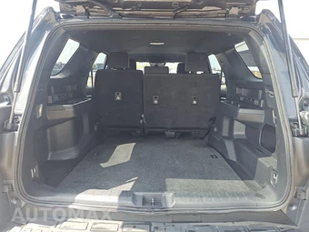 2025 Toyota 4Runner SR5 - miniatura 16