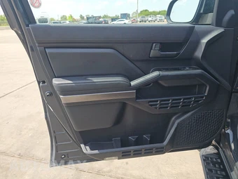 2025 Toyota 4Runner SR5 - miniatura 9