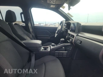 2025 Toyota 4Runner SR5 - miniatura 8