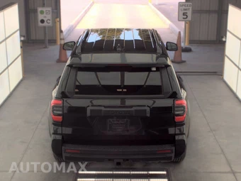 2025 Toyota 4Runner SR5 - miniatura 5