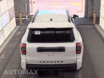 2025 Toyota 4Runner SR5 - miniatura 5