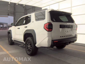 2025 Toyota 4Runner SR5 - miniatura 6