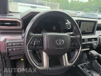 2025 Toyota 4Runner SR5 - miniatura 16