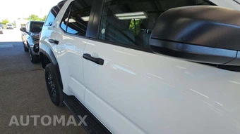 2025 Toyota 4Runner SR5 - miniatura 19