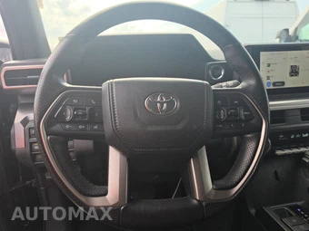 2025 Toyota 4Runner SR5 - miniatura 10