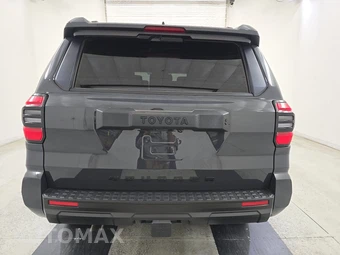 2025 Toyota 4Runner SR5 - miniatura 5