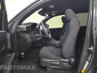 2025 Toyota 4Runner SR5 - miniatura 7