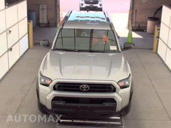 2025 Toyota 4Runner SR5 - miniatura 2