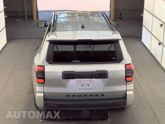 2025 Toyota 4Runner SR5 - miniatura 5