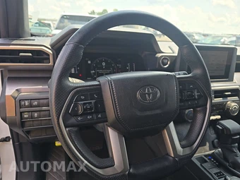 2025 Toyota 4Runner SR5 - miniatura 10