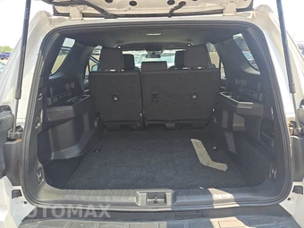 2025 Toyota 4Runner SR5 - miniatura 16