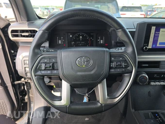 2025 Toyota 4Runner SR5 - miniatura 10