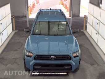 2025 Toyota 4Runner SR5 - miniatura 2